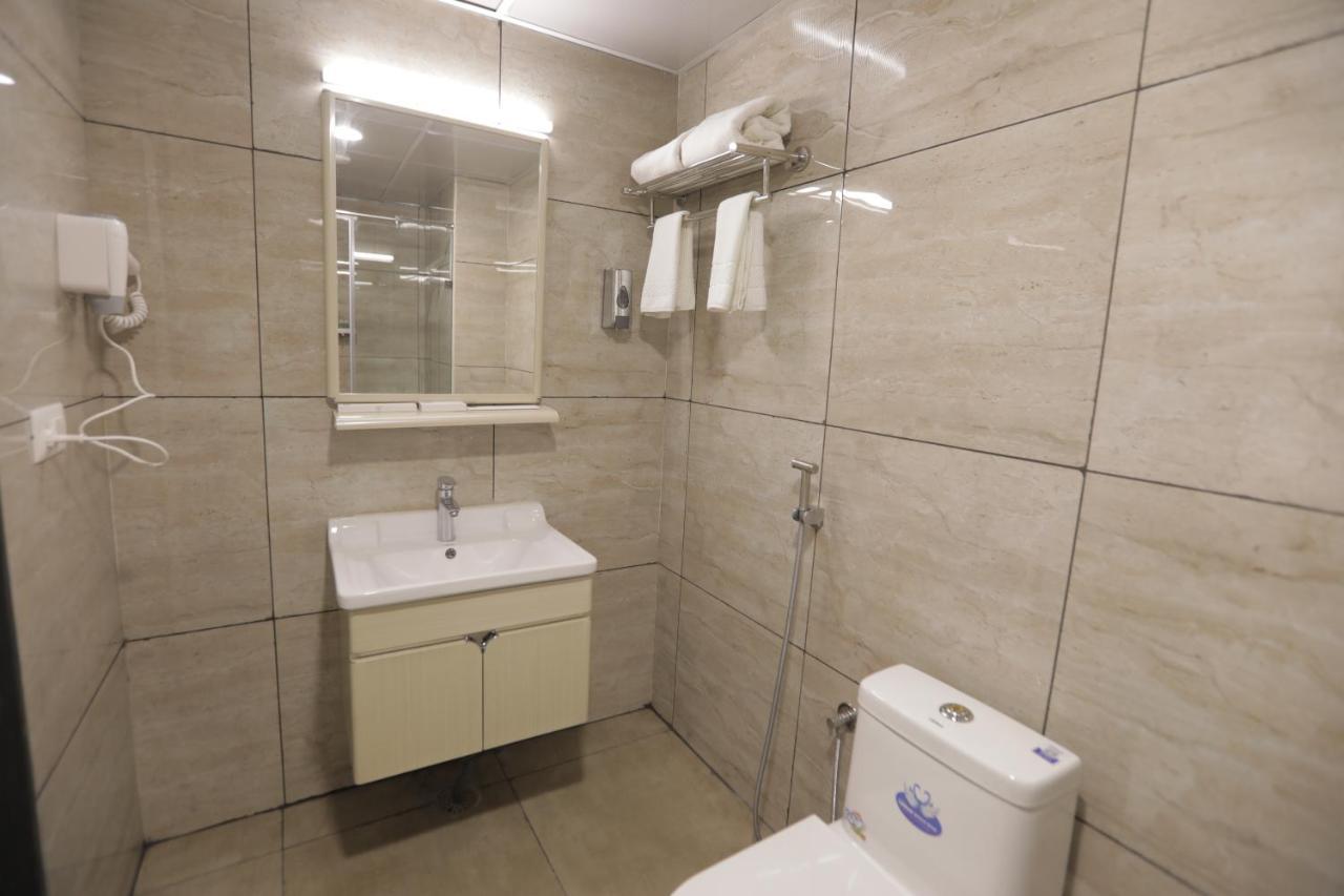 V One Hotel-Ambara Elite Bangalore Eksteriør bilde